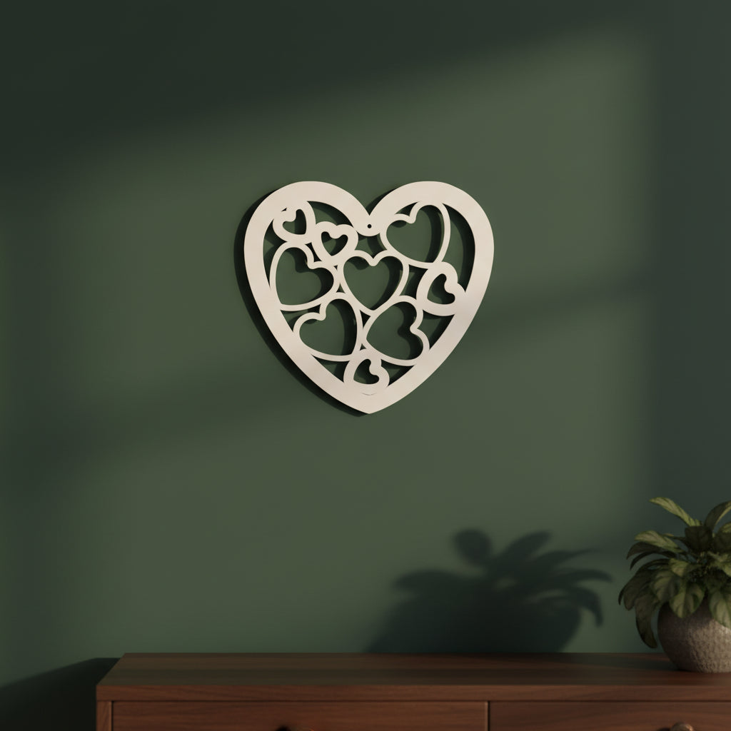 Het Hart van Samengekomen Liefde als 3D wanddecoratie boven een dressoir, een symbolisch ontwerp dat warmte en verbondenheid in het interieur brengt.